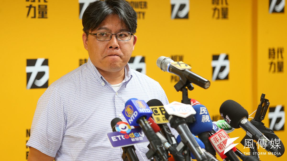 筆者指出,時代力量必須處理,與柯文哲的關係、挺不挺總統蔡英文等「路線問題」,若不盡快處理,不分區的票數恐怕會嚴重流失。圖為時代力量黨主席邱顯智。(資料照,顏麟宇攝) 筆者指出,時代力量必須處理,與柯文哲的關係、挺不挺總統蔡英文等「路線問題」,若不盡快處理,不分區的票數恐怕會嚴重流失。圖為時代力量黨主席邱顯智。(資料照,顏麟宇攝)