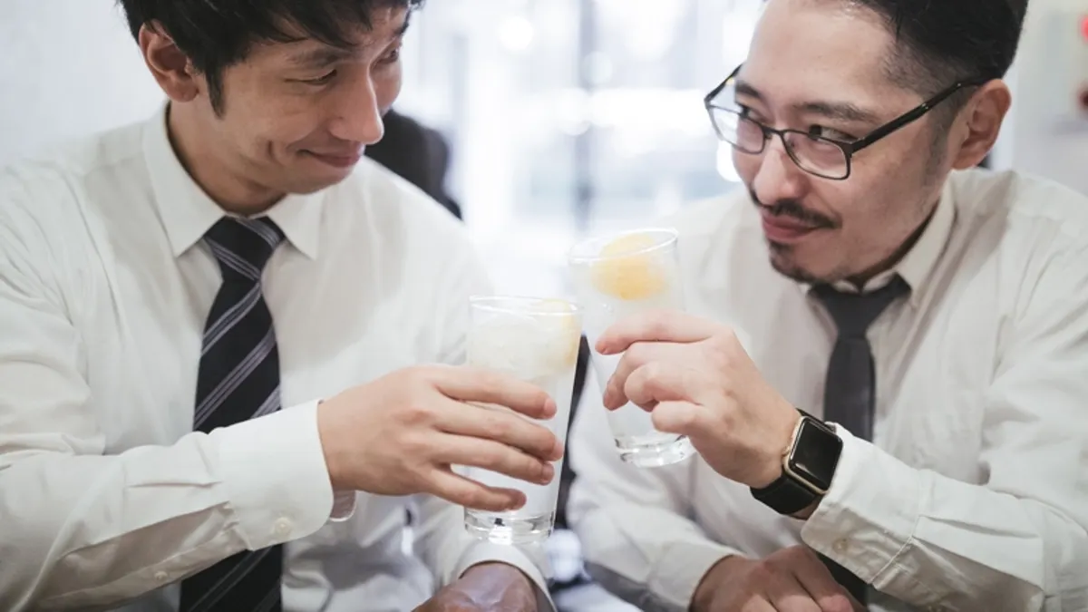 讚美比批評有好處、有成效,而且更能激發同情心、包容心與仁慈心。(示意圖/取自pakutaso) 讚美比批評有好處、有成效,而且更能激發同情心、包容心與仁慈心。(示意圖/取自pakutaso)