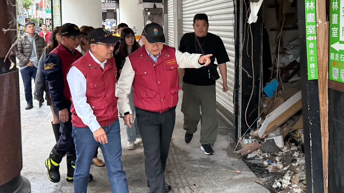 市長侯友宜表示,已經要求成立一個專案小組,對受到鄰損的,要依法來協助民眾求償。(圖/新北市新聞局提供) 市長侯友宜表示,已經要求成立一個專案小組,對受到鄰損的,要依法來協助民眾求償。(圖/新北市新聞局提供)