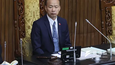 傳出立法院長韓國瑜(見圖)與國民黨團關係生變,有藍委近日突在黨籍立委群組火力全開發難,但國民黨團副書記長王鴻薇8日澄清,媒體放大解讀與事實有一定出入。(資料照,柯承惠攝)