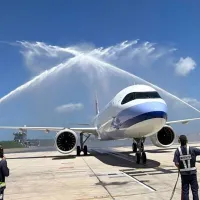 中華航空は10月28日より、桃園国際空港と重慶江北国際空港を結ぶ直行便の運航を再開する見通しだ。(中央社) 中華航空は10月28日より、桃園国際空港と重慶江北国際空港を結ぶ直行便の運航を再開する見通しだ。(中央社)