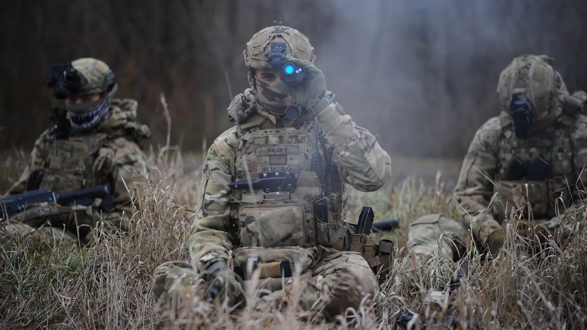 訓練中のウクライナ軍人。(写真/AP通信提供) 訓練中のウクライナ軍人。(写真/AP通信提供)