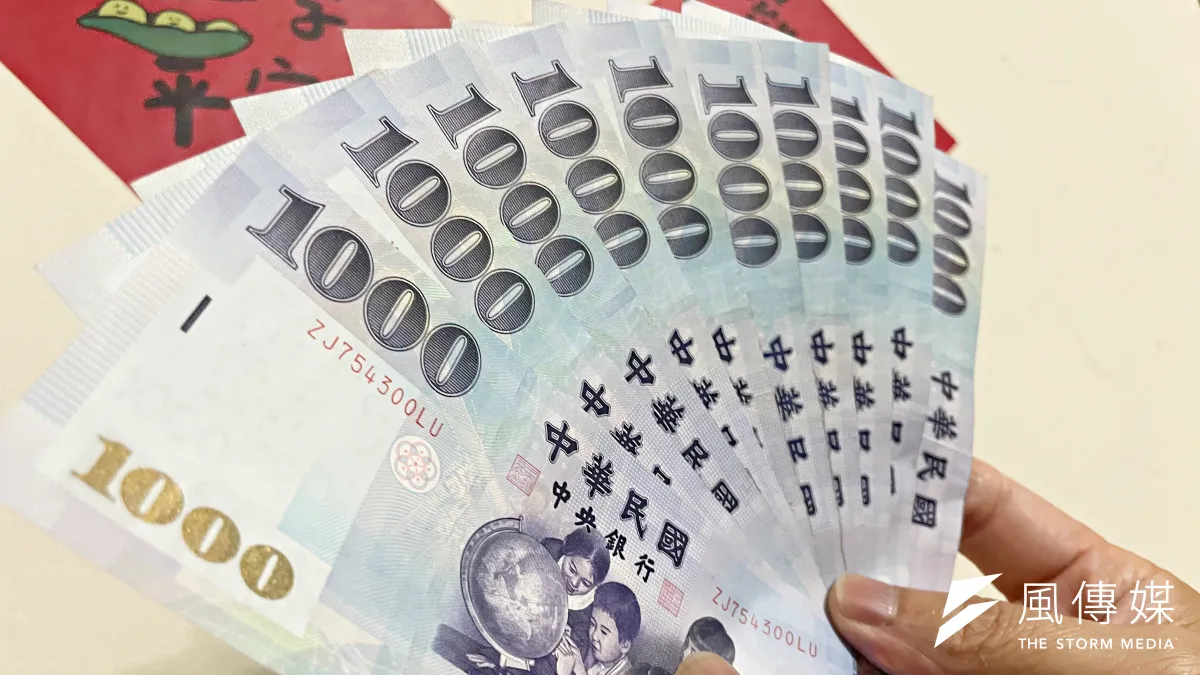 沒工作也有退休金!國保月投保金額調高至21103元,年滿65歲即可月領老年年金,更有特定族群可免繳保費月領4049元。(示意圖/風傳媒資料照)