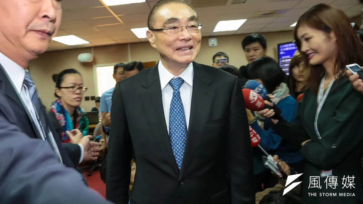 國防部長馮世寬12日於外交國防委員會備詢。(顏麟宇攝)