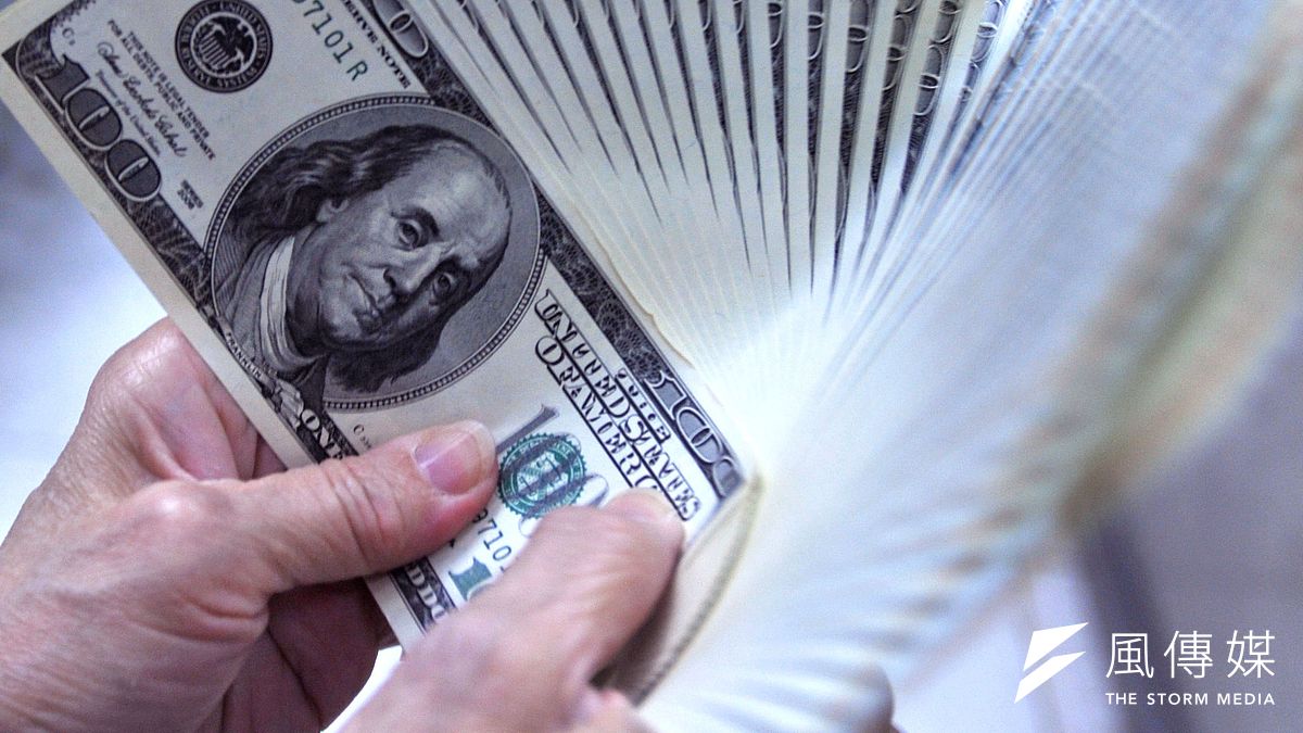 央行火熱的印鈔機成功拯救了新冠肺炎造成的經濟衰退,更成功挽救了瀕臨崩盤的股票與債券市場,但也發生「五大突變」。(資料照,林瑞慶攝) 央行火熱的印鈔機成功拯救了新冠肺炎造成的經濟衰退,更成功挽救了瀕臨崩盤的股票與債券市場,但也發生「五大突變」。(資料照,林瑞慶攝)