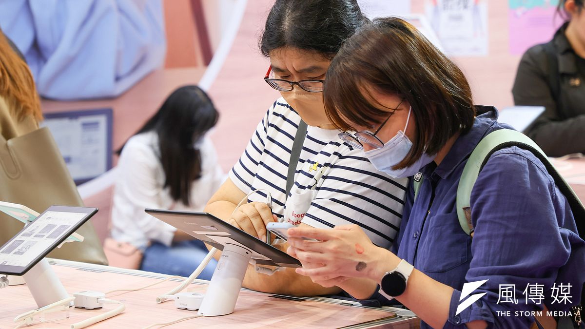 北市稅處邀您e起環保愛地球,申辦電子稅單抽好康 。(資料照,顏麟宇攝) 北市稅處邀您e起環保愛地球,申辦電子稅單抽好康 。(資料照,顏麟宇攝)