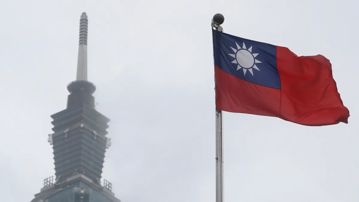Following President Donald Trump's visit to China, during which he said he did not want "anyone moving toward independence," Japan's leading political scholar on Taiwan affairs, Ogasawara Yoshiyuki, offered a detailed analysis of what "Taiwan independence