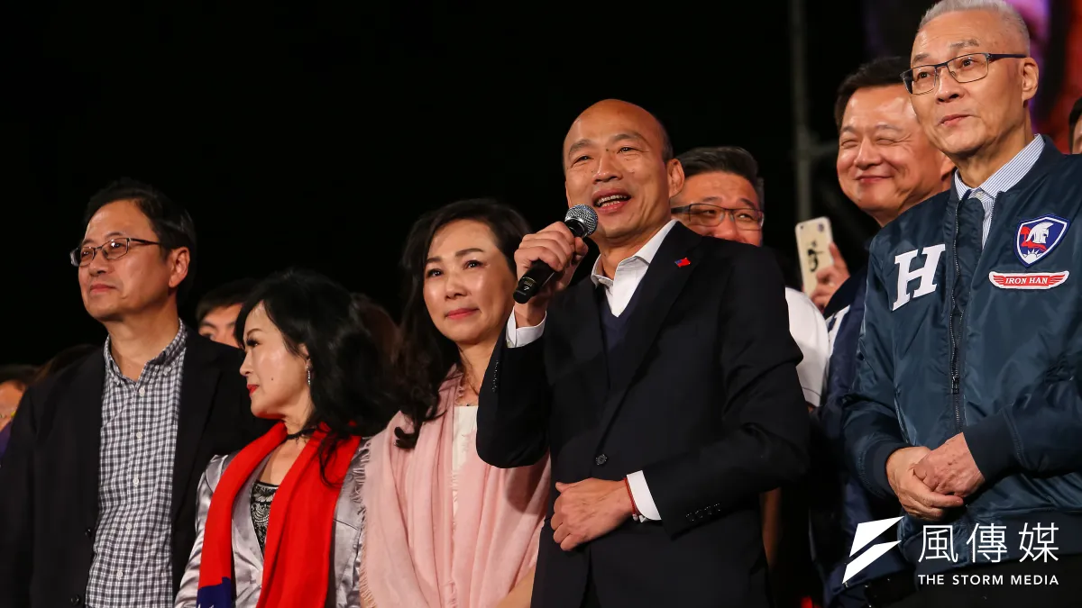 綠營黨政人士認為,按照高雄市長韓國瑜(見圖)過去的攻防經驗,韓國瑜將會正面迎擊罷韓,目前他在等待那「夜襲」信號一響的時刻。(資料照,顏麟宇攝)