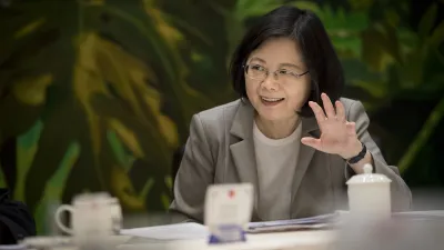 蔡英文總統說,有事可以大聲講,但她若聽到了就不要再那麼大聲。(總統府)