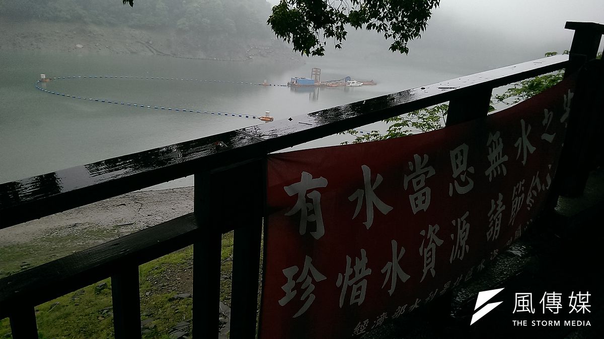 水利署8日宣布,高雄三階限水再延1周。(方炳超攝) 水利署8日宣布,高雄三階限水再延1周。(方炳超攝)