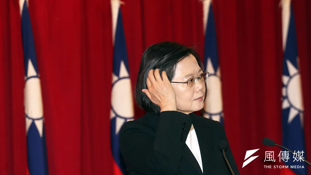 國防部舉行將官晉任布達暨授階典禮,總統蔡英文也到場向晉任將領講話訓勉。(蘇仲泓攝) 國防部舉行將官晉任布達暨授階典禮,總統蔡英文也到場向晉任將領講話訓勉。(蘇仲泓攝)