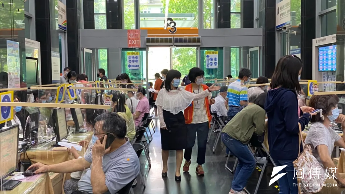 一年一度的報稅季即將開始,今年更首次開放手機報稅!(資料照/中區國稅局)