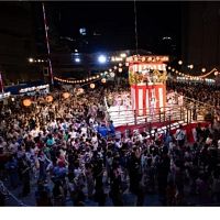 都内最大級の盆踊りイベント「六本木ヒルズ盆踊り2025」が、8月22日から24日まで開催されることが発表された。(写真/六本木ヒルズ自治会提供) 都内最大級の盆踊りイベント「六本木ヒルズ盆踊り2025」が、8月22日から24日まで開催されることが発表された。(写真/六本木ヒルズ自治会提供)