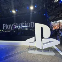 ソニー・インタラクティブエンタテインメント(SIE)は「東京ゲームショウ2026」で、『グランド・セフト・オートVI』の床ハプティクスを活用した体感型シアターや、注目の新作4タイトルの試遊展示を実施し、PS5ならではの最新ゲーム体験を披露した。(黃信維撮影) ソニー・インタラクティブエンタテインメント(SIE)は「東京ゲームショウ2026」で、『グランド・セフト・オートVI』の床ハプティクスを活用した体感型シアターや、注目の新作4タイトルの試遊展示を実施し、PS5ならではの最新ゲーム体験を披露した。(黃信維撮影)
