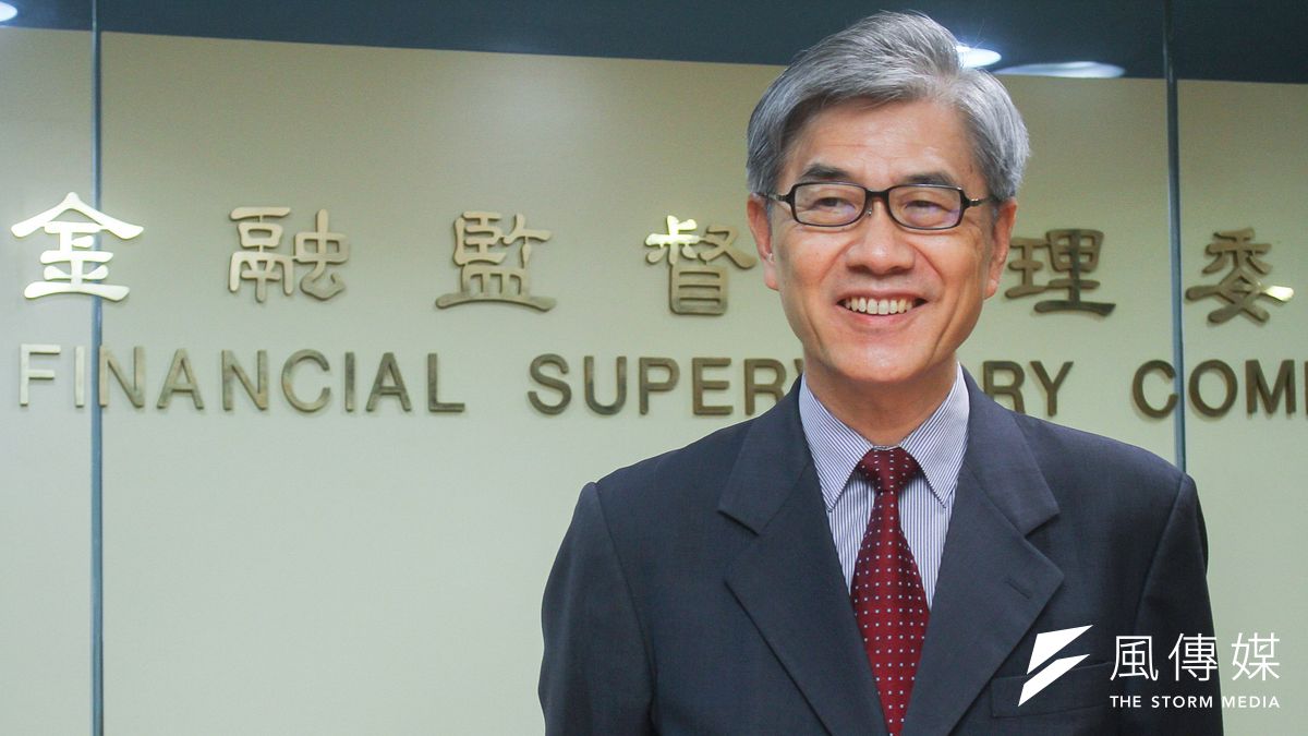 金管會(圖為金管會主委黃天牧)統計,今年截至8月,壽險業實質投入不動產金額高達新台幣1228億元,創史上新高,投資以商辦、地上權案為主。(蔡親傑攝) 金管會(圖為金管會主委黃天牧)統計,今年截至8月,壽險業實質投入不動產金額高達新台幣1228億元,創史上新高,投資以商辦、地上權案為主。(蔡親傑攝)