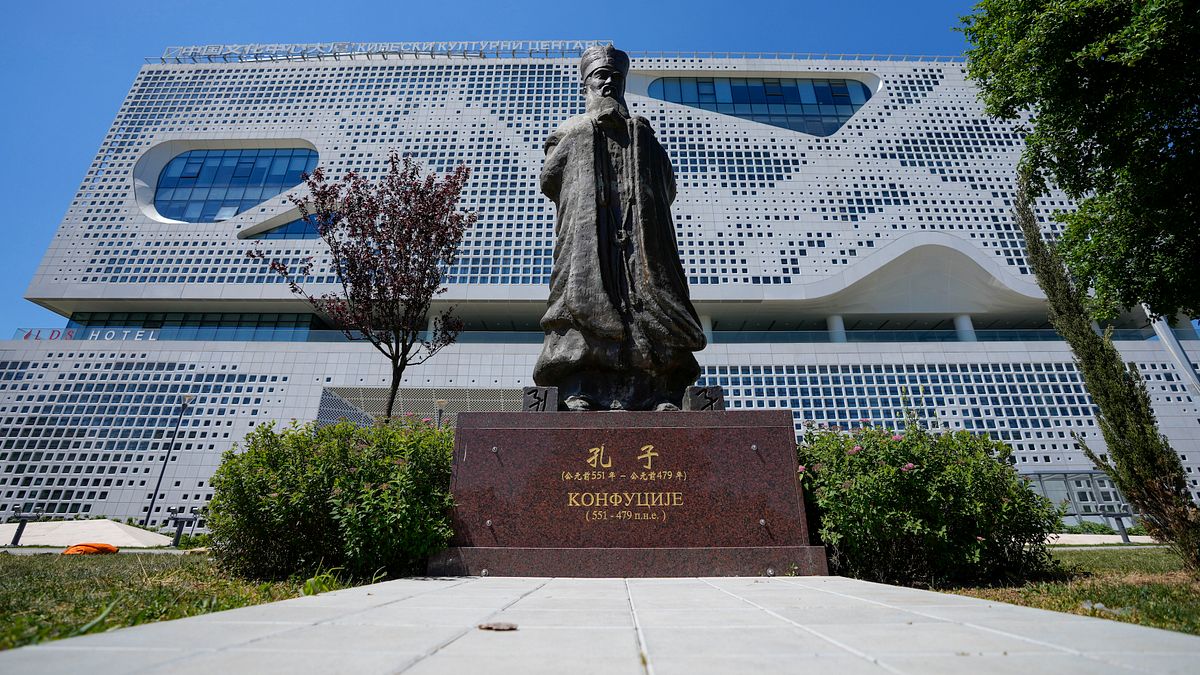 近日中國公務員考試出現題目:「孔子姓什麼?」引起網友高度熱議。(示意圖/AP Newsroom)) 近日中國公務員考試出現題目:「孔子姓什麼?」引起網友高度熱議。(示意圖/AP Newsroom))