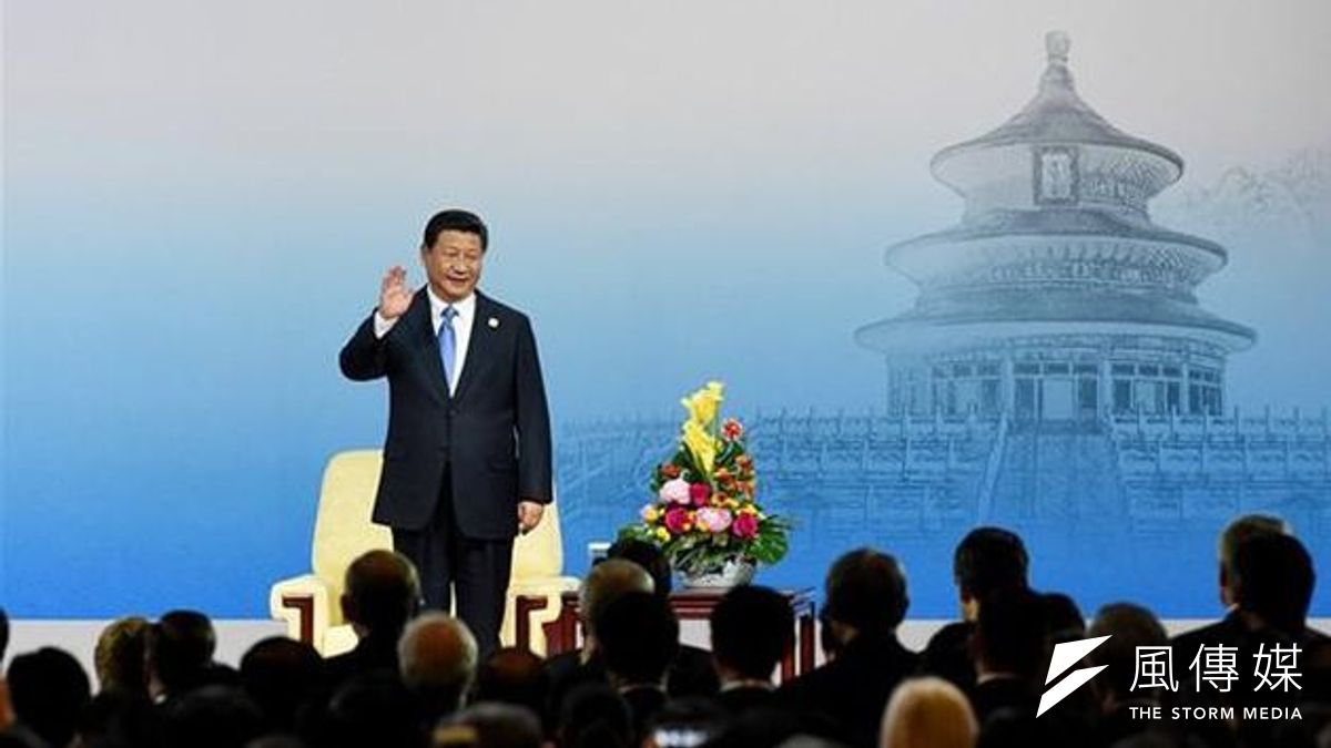 中國國家主席習近平在APEC召開期間,期許北京保持「APEC藍」,不過,隨著會議結束藍天也消失了。(取自騰訊新聞網) 中國國家主席習近平在APEC召開期間,期許北京保持「APEC藍」,不過,隨著會議結束藍天也消失了。(取自騰訊新聞網)