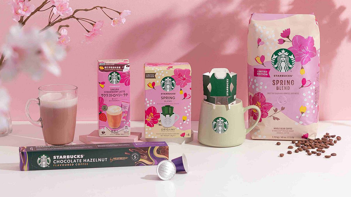 打造居家儀式感!星巴克家享咖啡春日櫻花季限定夢幻回歸 爆款『櫻花草莓風味拿鐵』讓你不出門也能擁有滿滿春日嫩粉氛圍