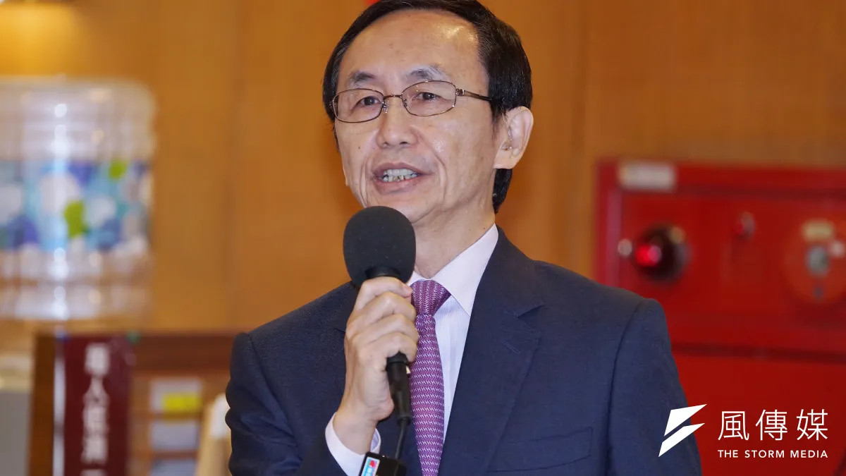 美麗島電子報董事長吳子嘉(見圖)認為,陳時中不能因為買不到疫苗,就說疫苗沒有用,怒批陳時中弱智、反智、離譜。(資料照,盧逸峰攝)