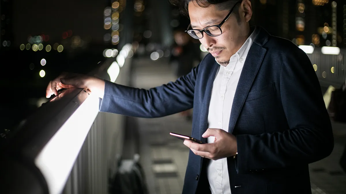 自2022年大學應屆畢業生人數突破千萬人大關後,中共國家統計局首次針對大學生失業問題,套用勞動經濟學專有名詞,將其統稱為「摩擦性失業」。(示意圖,取自@pakutaso)