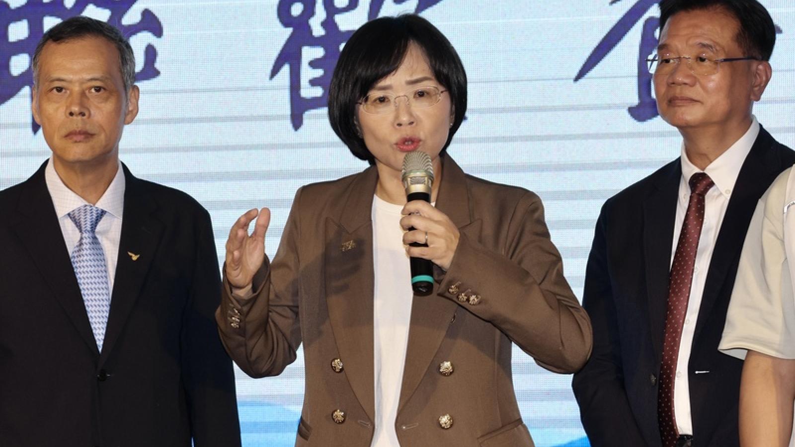 攤商曬李四川合照遭出征!王鴻薇轟「惡質選舉文化」 蘇巧慧說話了