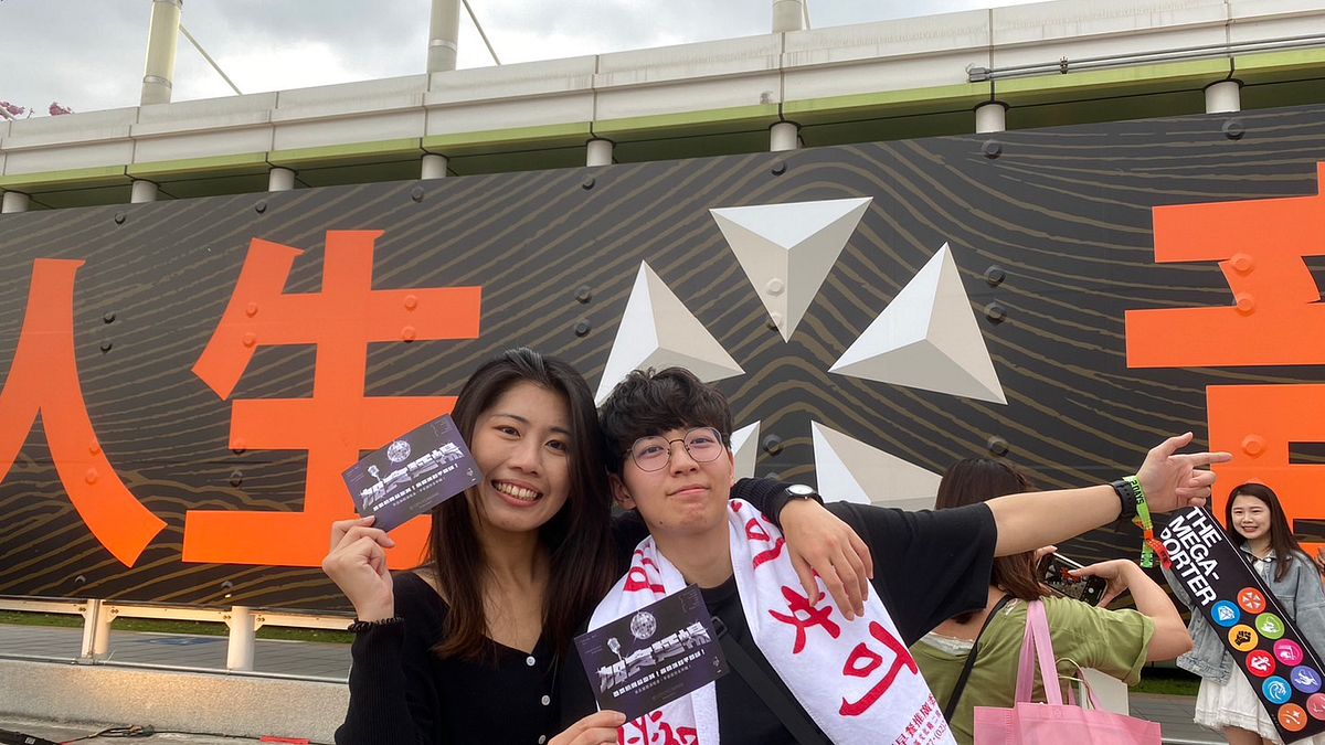 阿妹、五月天、大港連假在高雄開唱,經發局推加食延暢專案,歌迷只要憑票到合作的店家、飯店和12家百貨商場消費,即可兌換店家優惠。(圖/高雄市政府經濟發展局提供) 阿妹、五月天、大港連假在高雄開唱,經發局推加食延暢專案,歌迷只要憑票到合作的店家、飯店和12家百貨商場消費,即可兌換店家優惠。(圖/高雄市政府經濟發展局提供)