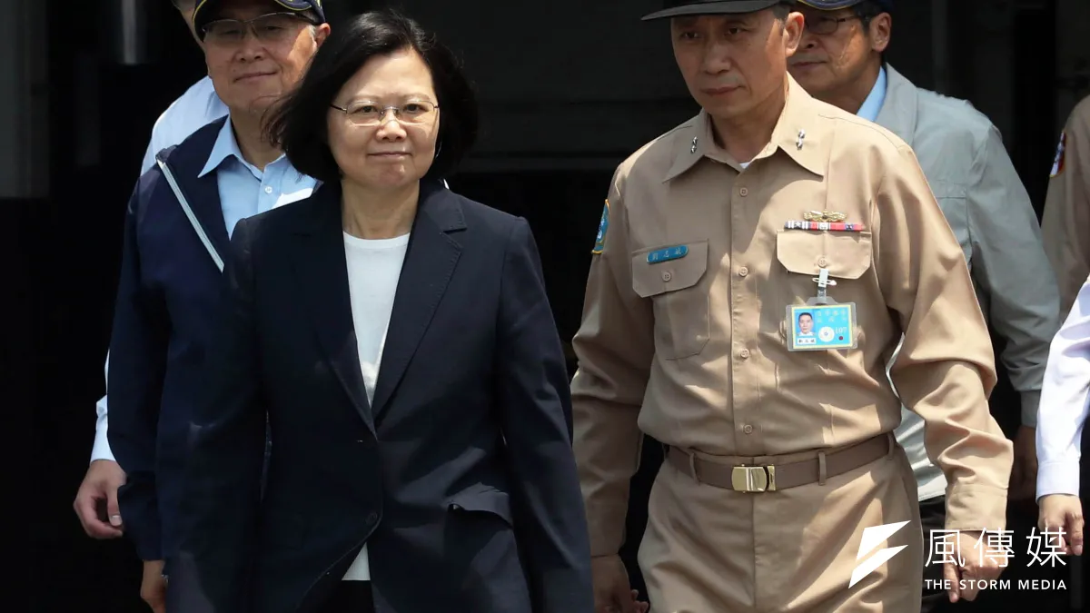 20190329-海軍副司令劉志斌中將(右)調任參謀本部副總長執行官,同時晉任海軍二級上將。(蘇仲泓攝)