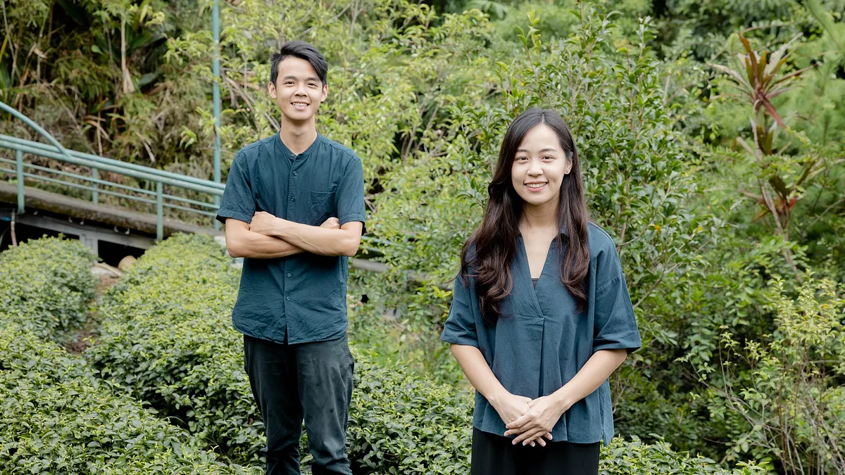 木柵青農張倞霖、張倞叡姐弟,傳承自美加茶園為第十代傳人。(圖/臺北市政府產業發展局提供)