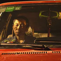 映画『アフター・オール・ディーズ・イヤーズ』デジタル・リマスター版が公開初日を迎え、リム・カーワイ監督と大塚匡将さん、ヴィヴィアン佐藤さんが登壇して15年ぶりに蘇ったデビュー作への思いを語った。(写真/(C)cinemadrifters提供) 映画『アフター・オール・ディーズ・イヤーズ』デジタル・リマスター版が公開初日を迎え、リム・カーワイ監督と大塚匡将さん、ヴィヴィアン佐藤さんが登壇して15年ぶりに蘇ったデビュー作への思いを語った。(写真/(C)cinemadrifters提供)