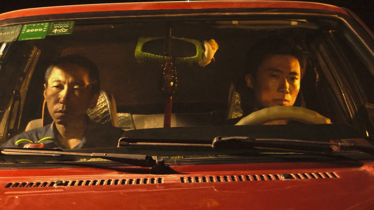 映画『アフター・オール・ディーズ・イヤーズ』デジタル・リマスター版が公開初日を迎え、リム・カーワイ監督と大塚匡将さん、ヴィヴィアン佐藤さんが登壇して15年ぶりに蘇ったデビュー作への思いを語った。(写真/(C)cinemadrifters提供) 映画『アフター・オール・ディーズ・イヤーズ』デジタル・リマスター版が公開初日を迎え、リム・カーワイ監督と大塚匡将さん、ヴィヴィアン佐藤さんが登壇して15年ぶりに蘇ったデビュー作への思いを語った。(写真/(C)cinemadrifters提供)