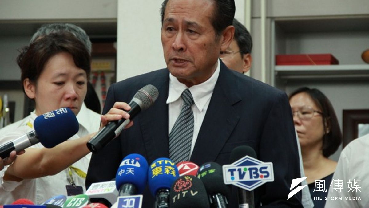 屏東縣長曹啟鴻下午對國民黨政策會代執行長費鴻泰提告,澄清自己並未護航頂新。(取自屏東縣政府網站) 屏東縣長曹啟鴻下午對國民黨政策會代執行長費鴻泰提告,澄清自己並未護航頂新。(取自屏東縣政府網站)