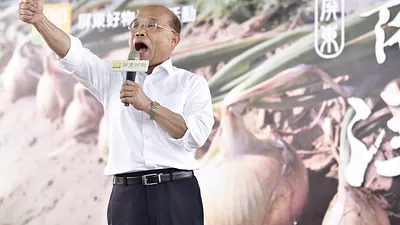 作者認為,蘇貞昌的出場,不僅在年底地方選舉扮演黨內「領頭羊」的角色,此役更被視為是拉抬整體選情的「氣勢之戰」。(蘇貞昌辦公室)