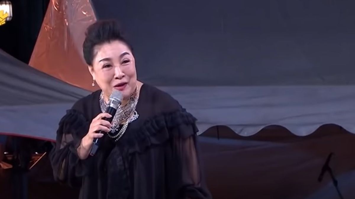 台語歌壇大姊大陳盈潔被法院判處3年2個月。(圖/翻攝自「超級夜總會」Youtube頻道) 台語歌壇大姊大陳盈潔被法院判處3年2個月。(圖/翻攝自「超級夜總會」Youtube頻道)