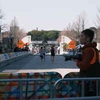 東京マラソン2026が約3万8千人の参加で閉幕し、次回2027年大会は第20回記念大会として3月7日に開催されるとともに詳細なエントリースケジュールが発表された。(写真/Crystel@curii.ooo提供) 東京マラソン2026が約3万8千人の参加で閉幕し、次回2027年大会は第20回記念大会として3月7日に開催されるとともに詳細なエントリースケジュールが発表された。(写真/Crystel@curii.ooo提供)
