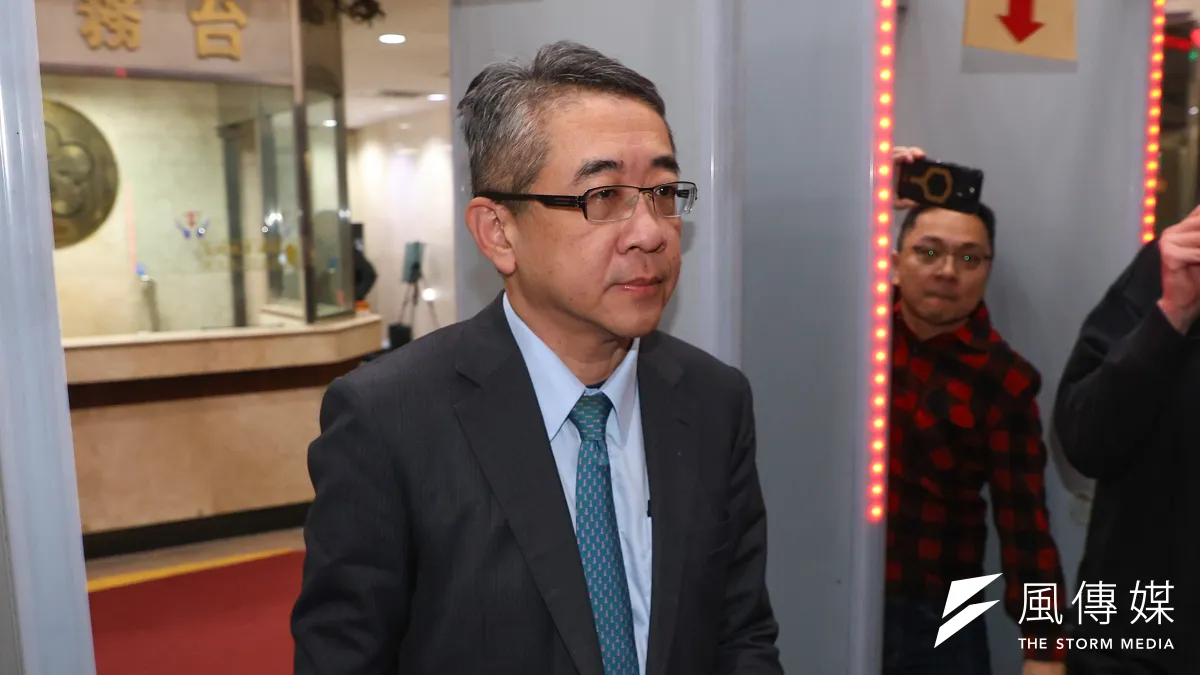 柯文哲律師團之一的律師鄭深元(見圖)日前透過社群平台發文徵人,要找「刑事專長」的律師加入團隊。(顏麟宇攝)