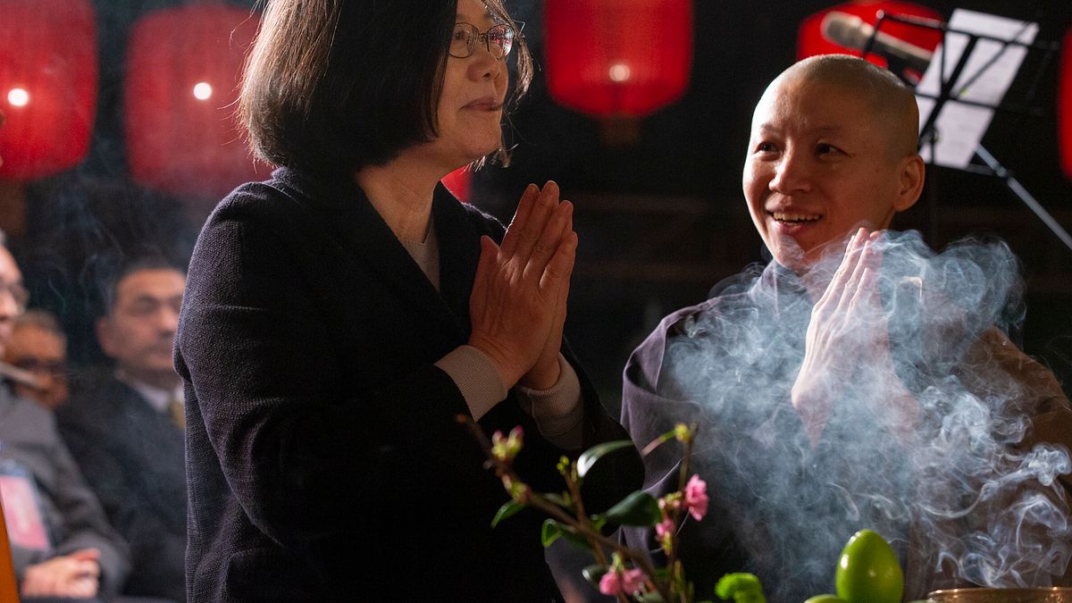 2019年2月4日,蔡英文總統出席「法鼓山除夕撞鐘」祈福活動(總統府) 2019年2月4日,蔡英文總統出席「法鼓山除夕撞鐘」祈福活動(總統府)