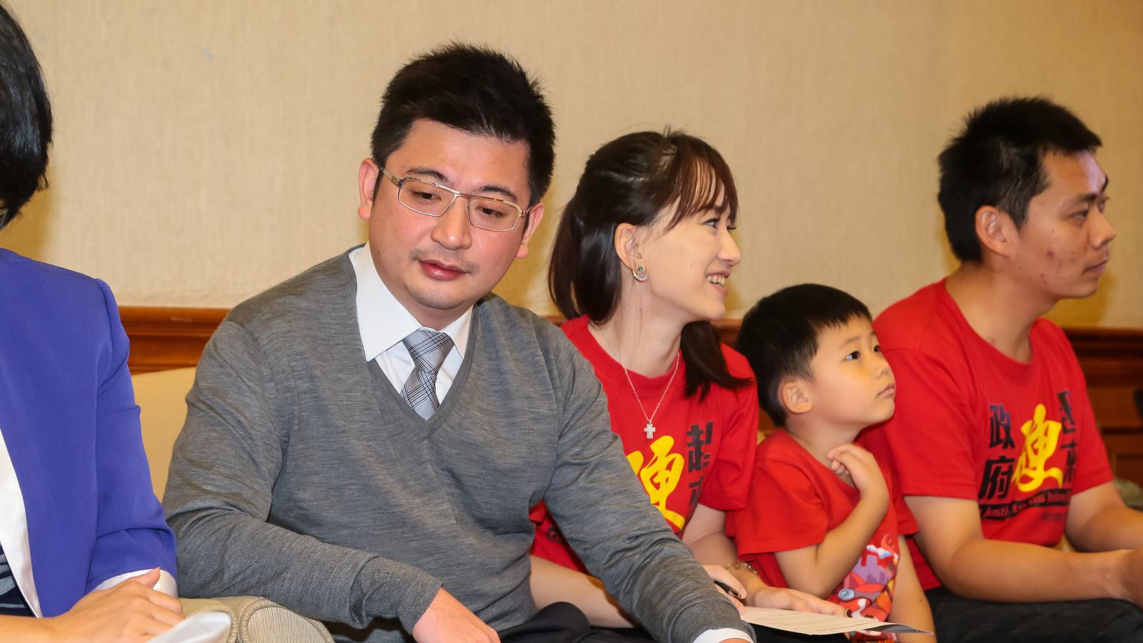 彰化議長謝典霖、父母遭聲押 謝寒冰1句話開轟:以為不爭、幫攪局對手就會放過你?