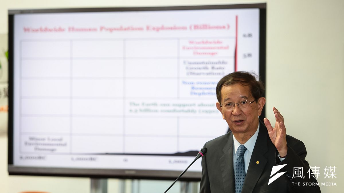 中央研究院前院長李遠哲出席2016第13屆全國NGOs環境會議。(顏麟宇攝) 中央研究院前院長李遠哲出席2016第13屆全國NGOs環境會議。(顏麟宇攝)