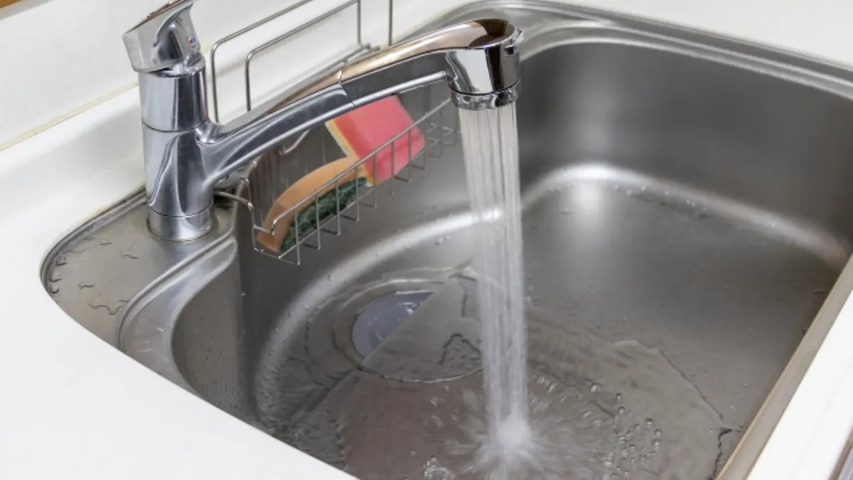 水管阻塞、水流變超慢該怎麼辦?(示意圖/photo-ac)