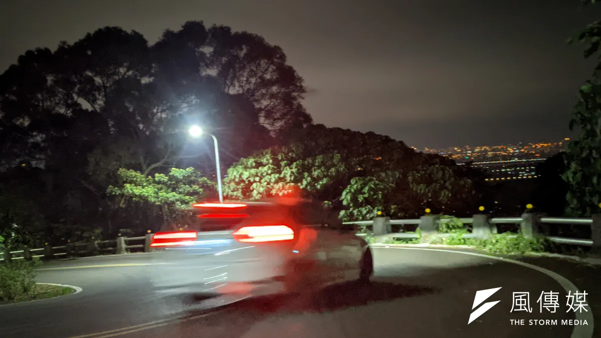 開山路如何避免乘客暈車,除了和車子有關也考驗著駕駛的開車技術。(資料照/顏麟宇攝)
