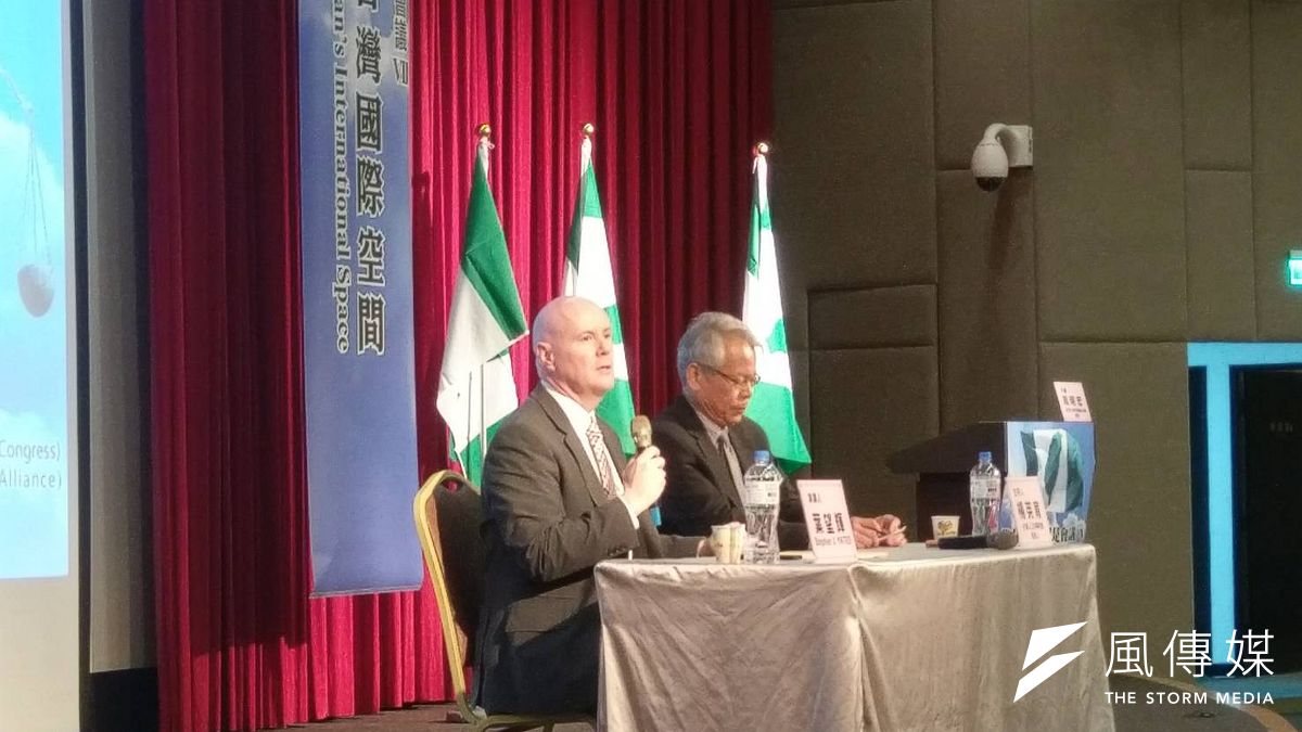 美國愛達荷州共和黨主席葉望輝21日表示,台灣可以先從理念與情況相似的地區開始建立國際關係,也強調「國際空間不只是聯合國或是WHA」。(陳俐穎攝) 美國愛達荷州共和黨主席葉望輝21日表示,台灣可以先從理念與情況相似的地區開始建立國際關係,也強調「國際空間不只是聯合國或是WHA」。(陳俐穎攝)