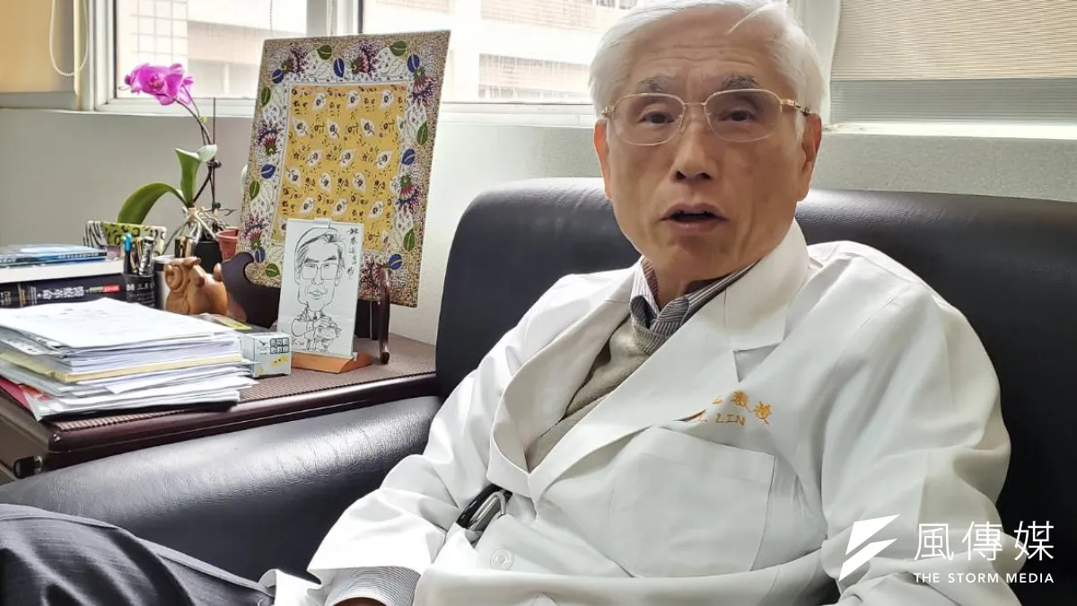 總統蔡英文視察新竹市居家照護關懷中心時表示,政府請小兒感染專家、前衛福部長林奏延召集專家小組,給小朋友更好的照顧。(資料照,黃天如攝)