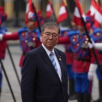 保有するアメリカ国債を交渉の切り札として使うことは可能であるが、日本側は合意達成のために利益を犠牲にしないと述べている。日本はアメリカに対する「従順」を低下させているようだ。写真は石破茂首相。(資料写真、AP通信) 保有するアメリカ国債を交渉の切り札として使うことは可能であるが、日本側は合意達成のために利益を犠牲にしないと述べている。日本はアメリカに対する「従順」を低下させているようだ。写真は石破茂首相。(資料写真、AP通信)