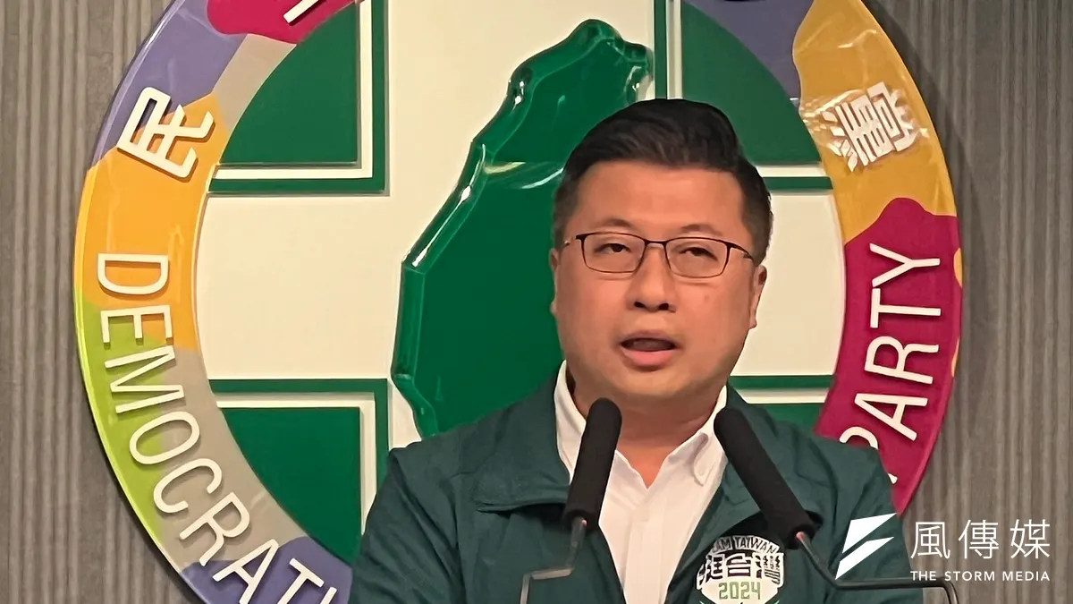 民進黨發言人張志豪點名國民黨多位政治人物也在綠能相關企業擔任獨立董事,要國民黨不要雙標。(資料照,黃信維攝) 民進黨發言人張志豪點名國民黨多位政治人物也在綠能相關企業擔任獨立董事,要國民黨不要雙標。(資料照,黃信維攝)