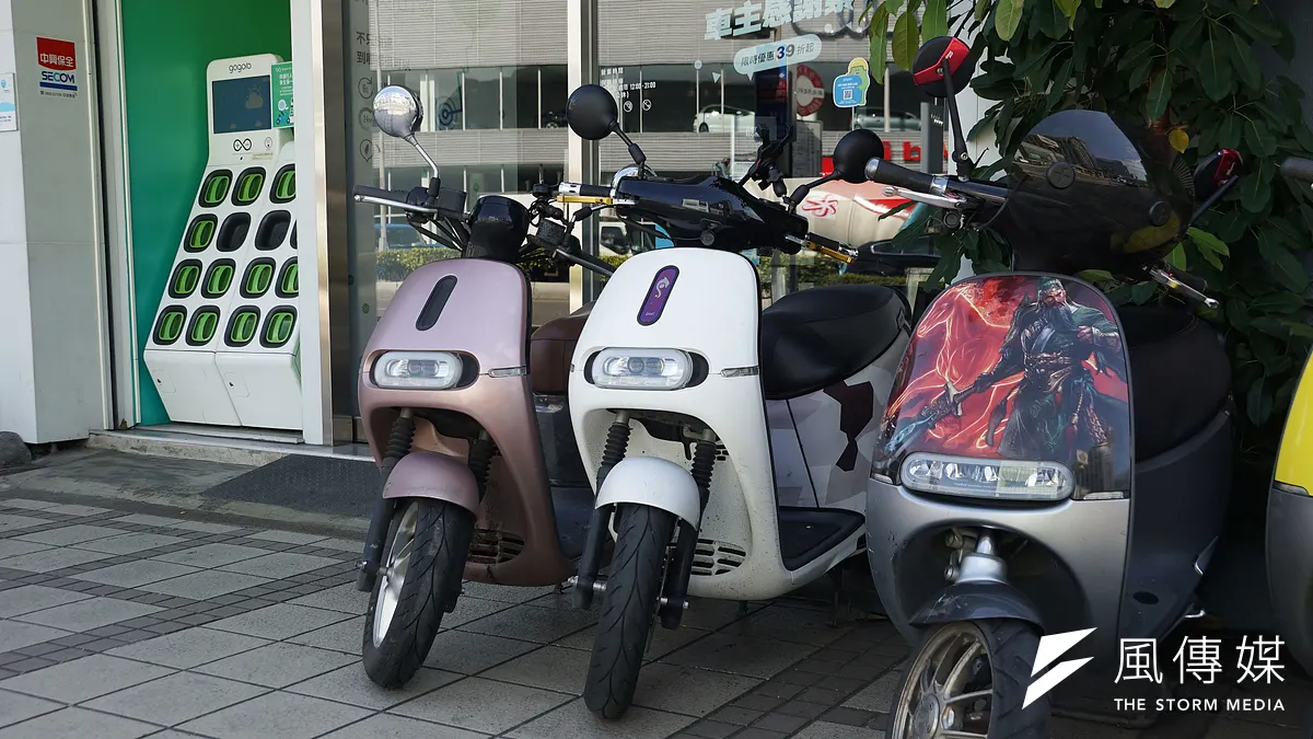 六都針對購買電動機車使用五倍券,相繼祭出加碼政策,由桃園、雙北最先公布。(資料照,盧逸峰攝) 六都針對購買電動機車使用五倍券,相繼祭出加碼政策,由桃園、雙北最先公布。(資料照,盧逸峰攝)