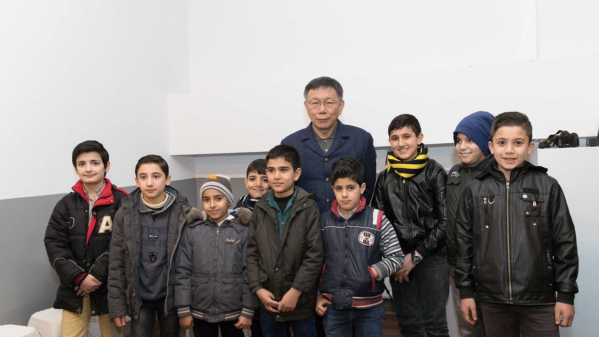 台北市長柯文哲前往土耳其,參訪我國NGO成立的敘利亞難民中小學。(台北市政府提供) 台北市長柯文哲前往土耳其,參訪我國NGO成立的敘利亞難民中小學。(台北市政府提供)