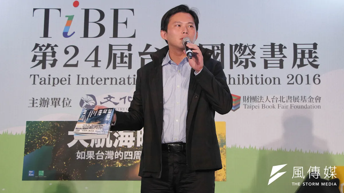 時代力量及親民黨團今天進行8個常設委員會的抽籤,曾希望進入交通委員會監督媒體併購案與NCC的黃國昌,今年確定無緣進入,除非有黨團願意交換。(資料照,葉信菉攝) 時代力量及親民黨團今天進行8個常設委員會的抽籤,曾希望進入交通委員會監督媒體併購案與NCC的黃國昌,今年確定無緣進入,除非有黨團願意交換。(資料照,葉信菉攝)