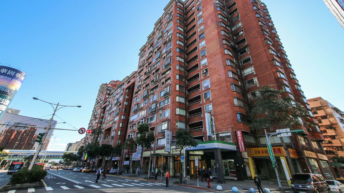 永慶統計近一年實價登錄資料顯示,台北市中山區、萬華區、北投區、文山區和士林區,仍有機會以千萬預算購置住宅。(圖/永慶房產集團) 永慶統計近一年實價登錄資料顯示,台北市中山區、萬華區、北投區、文山區和士林區,仍有機會以千萬預算購置住宅。(圖/永慶房產集團)