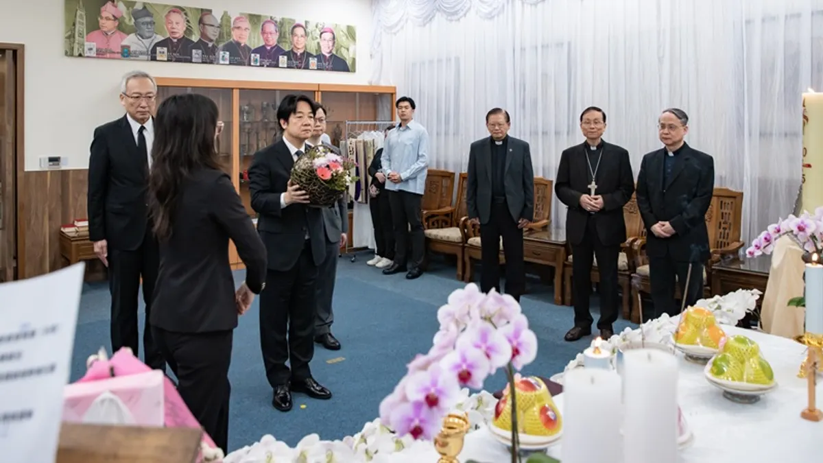 賴清德大統領がカトリック台北総教区に設けられた教皇フランシスコの霊堂に追悼に訪れた。(大統領府公式サイト) 賴清德大統領がカトリック台北総教区に設けられた教皇フランシスコの霊堂に追悼に訪れた。(大統領府公式サイト)