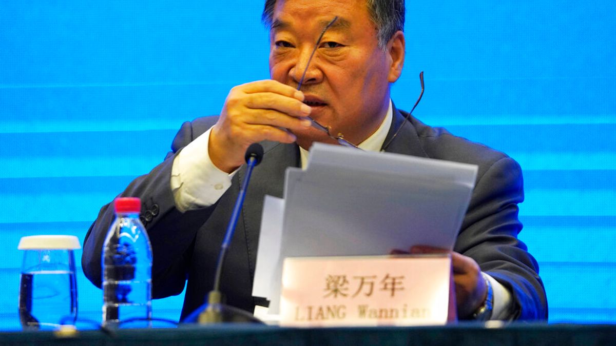 中國國家衛健委新冠肺炎疫情應對處置工作專家組組長梁萬年。(AP) 中國國家衛健委新冠肺炎疫情應對處置工作專家組組長梁萬年。(AP)